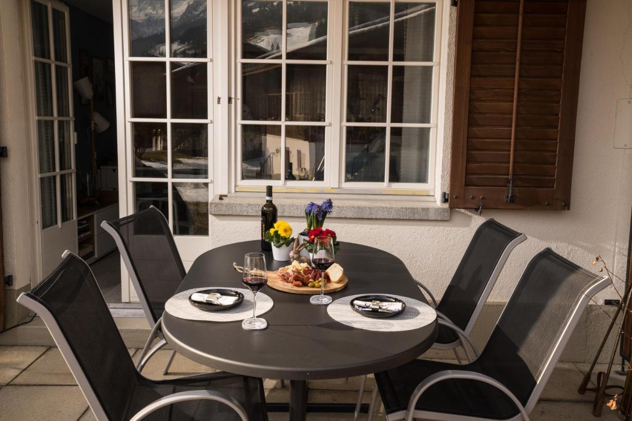 Chalet Spitzhorn - Your Peak Getaway - Private Terrasse & Gratis Parkplatz Gsteig Exterior foto